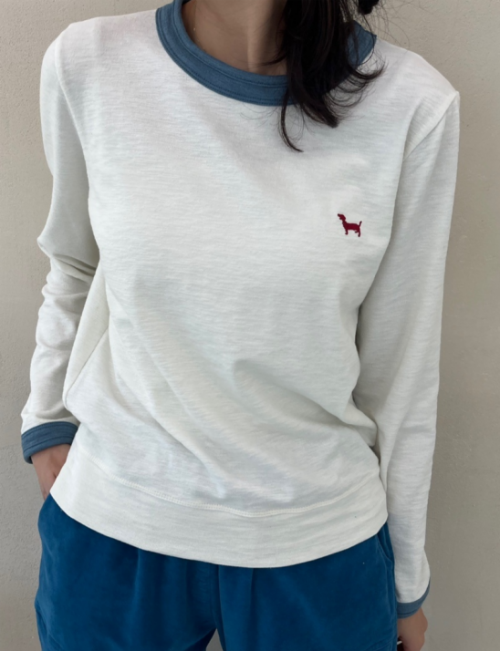 자수배색라운드티