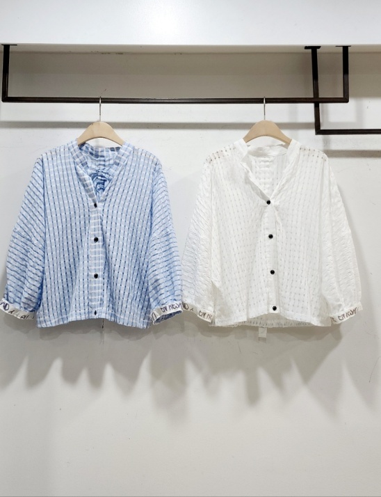 레터링 시어 체크 블라우스