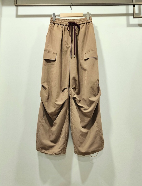 핀턱 스트링 끈 슬랙스