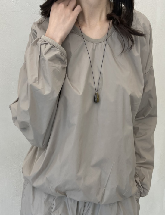 V넥워싱블라우스