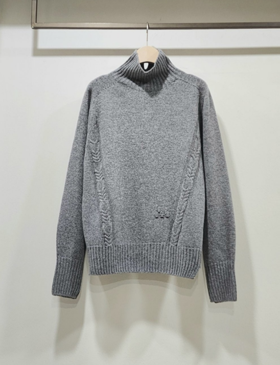 캐시엠자수니트탑